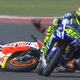 Illustration for article titled Insane MotoGP Race Ends With Marc Marquez and Valentino Rossi Colliding